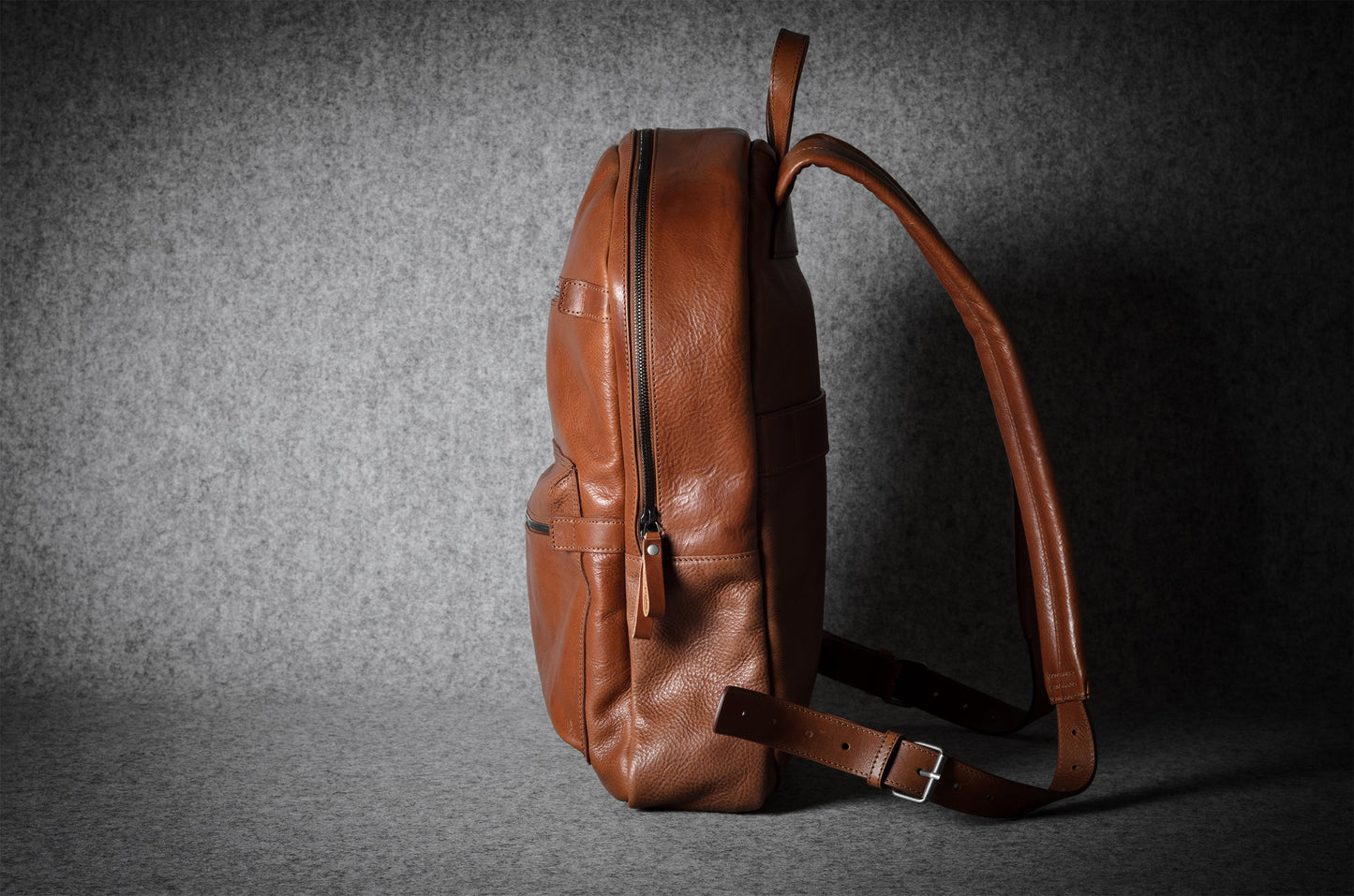 A fully functional backpack. Classic style.