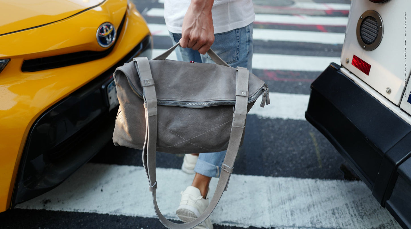 Casual Messenger. Classic
