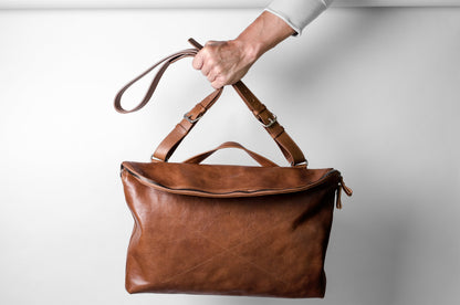 Casual Messenger. Classic