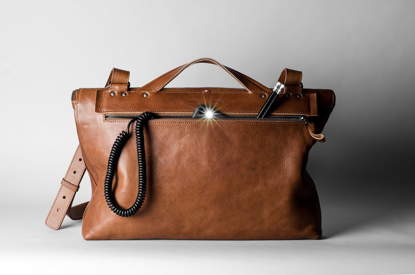 Casual Messenger. Classic