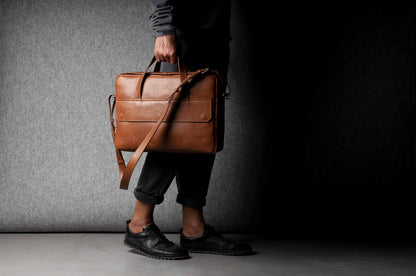 Long-distance travel briefcase. Classic model