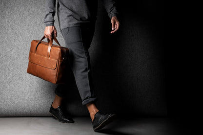 Long-distance travel briefcase. Classic model