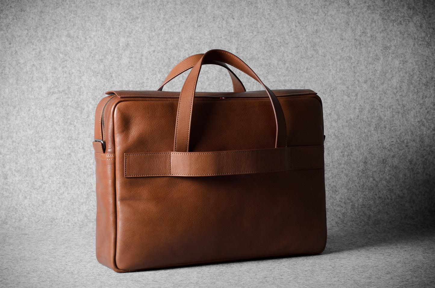Long-distance travel briefcase. Classic model