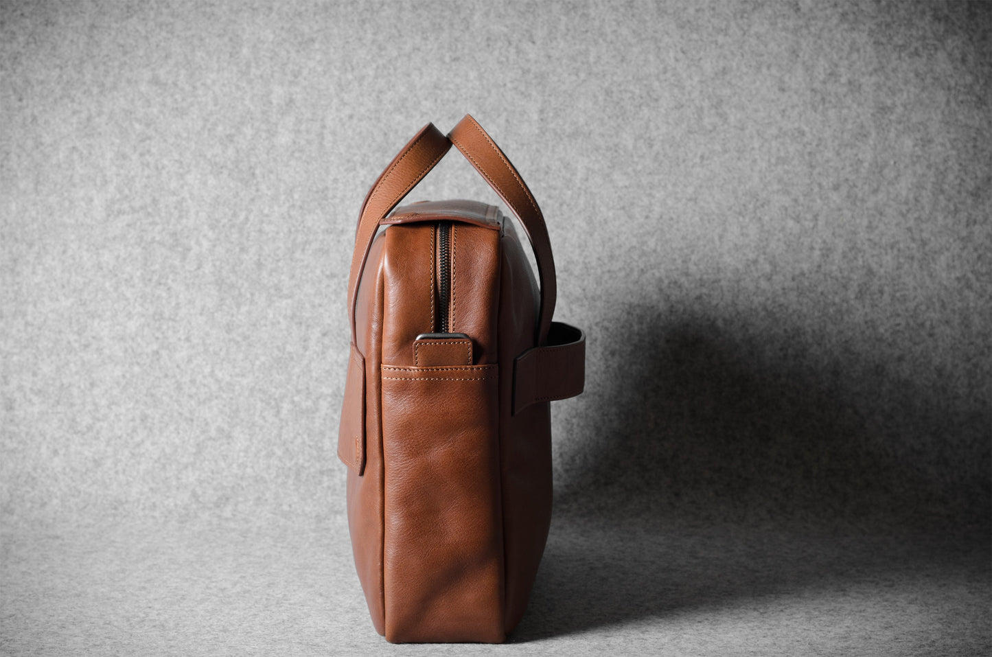 Long-distance travel briefcase. Classic model