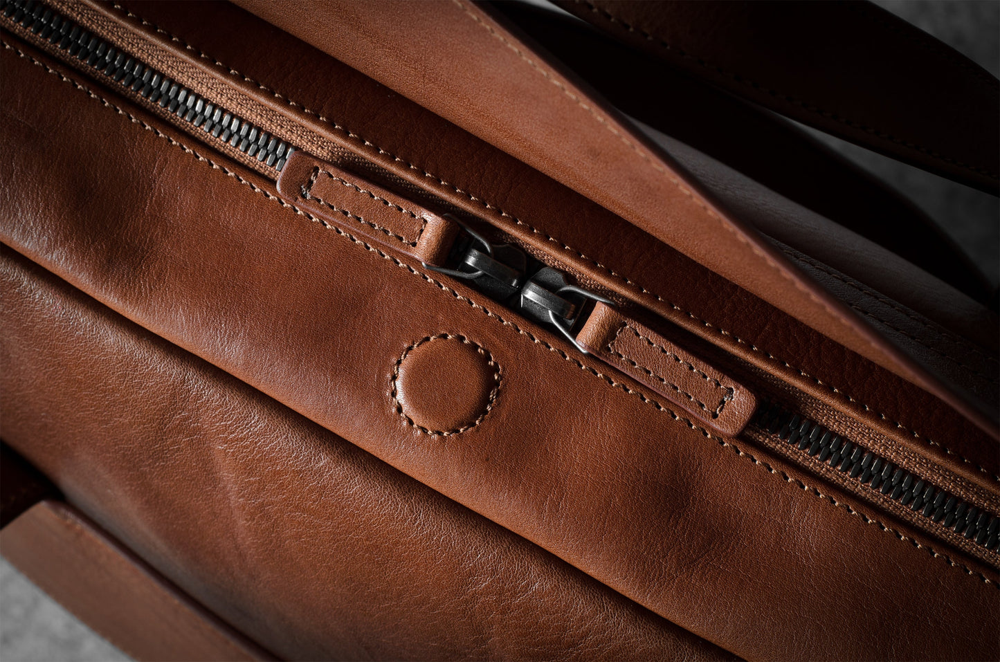 Long-distance travel briefcase. Classic model