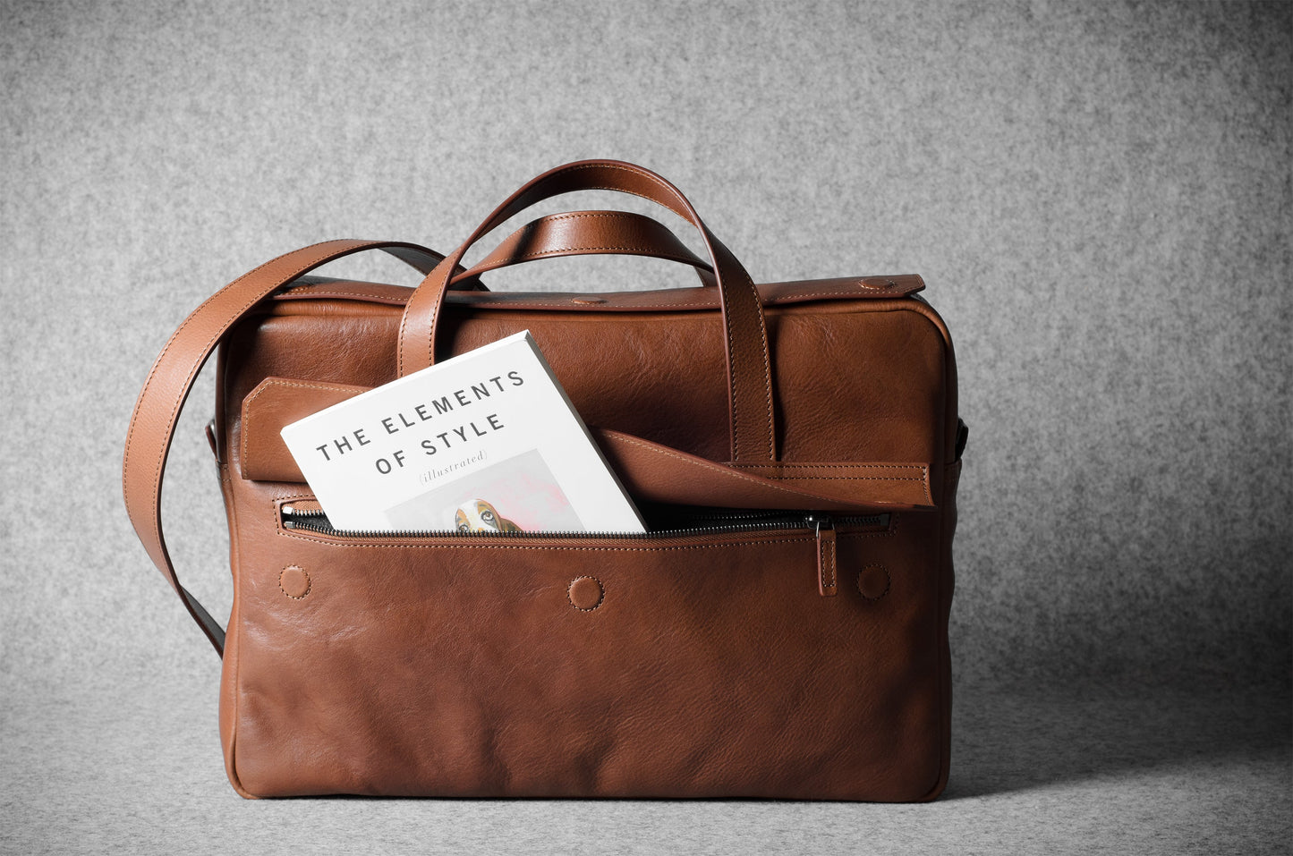 Long-distance travel briefcase. Classic model