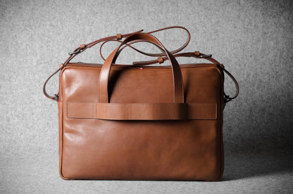 Long-distance travel briefcase. Classic model