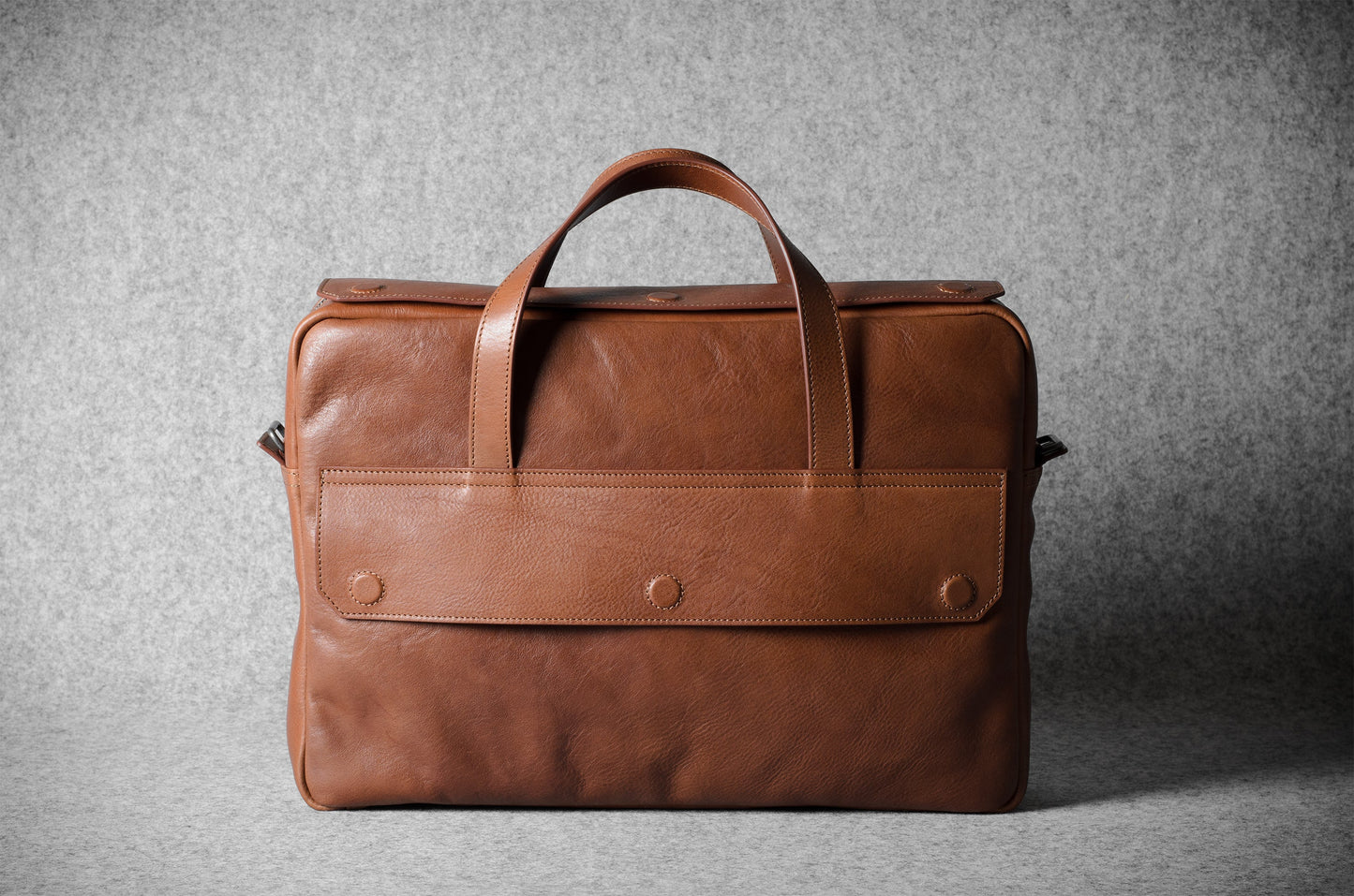 Long-distance travel briefcase. Classic model