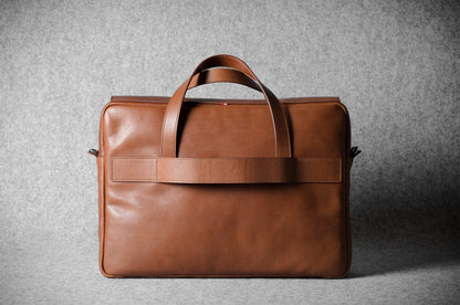 Long-distance travel briefcase. Classic model